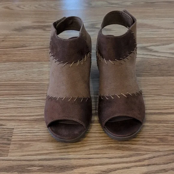 Dept222 Ava Stylish Chestnut Peep-Toe Ankle Boots - Picture 3 of 5